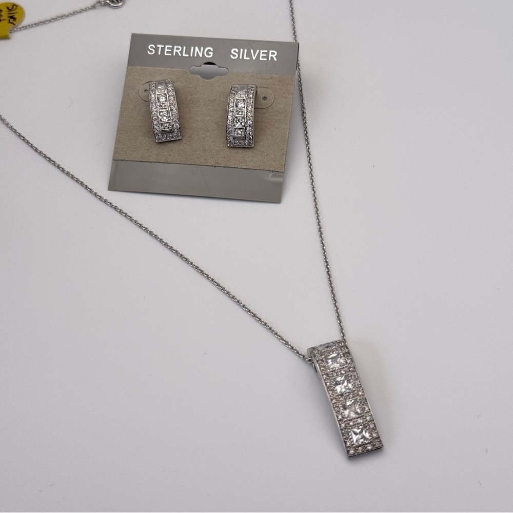 Vintage 925 Sterling Silver Clear Crystal Bar Pendant Necklace and Earrings SET